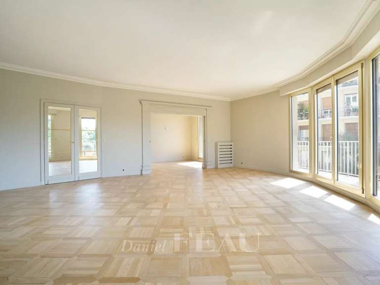 Apartment Neuilly-sur-Seine - 3 bedrooms - 162m²