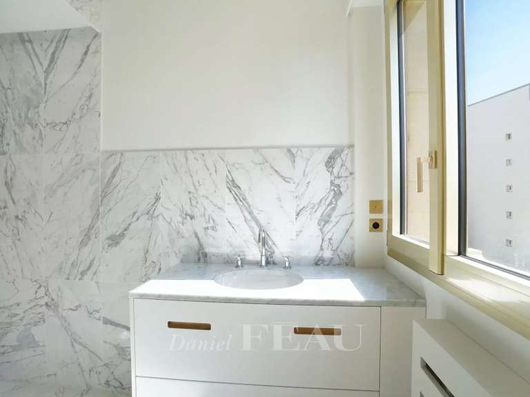 Apartment Neuilly-sur-Seine - 3 bedrooms - 162m²