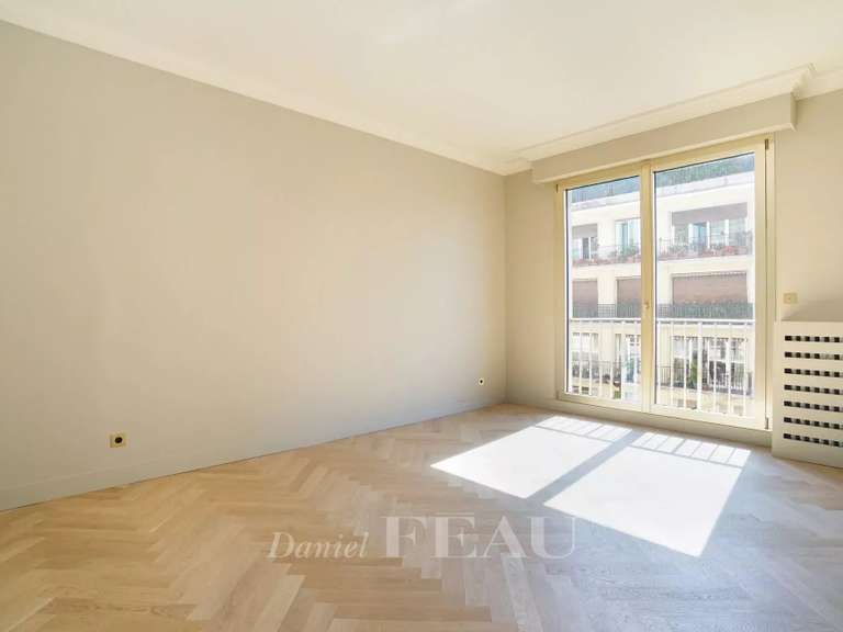 Apartment Neuilly-sur-Seine - 3 bedrooms - 162m²