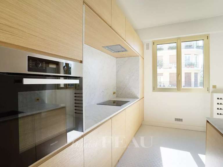 Apartment Neuilly-sur-Seine - 3 bedrooms - 162m²