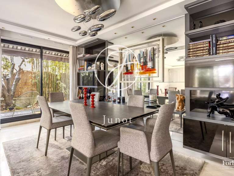 Appartement Neuilly-sur-Seine - 3 chambres - 122m²