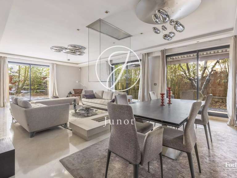 Appartement Neuilly-sur-Seine - 3 chambres - 122m²