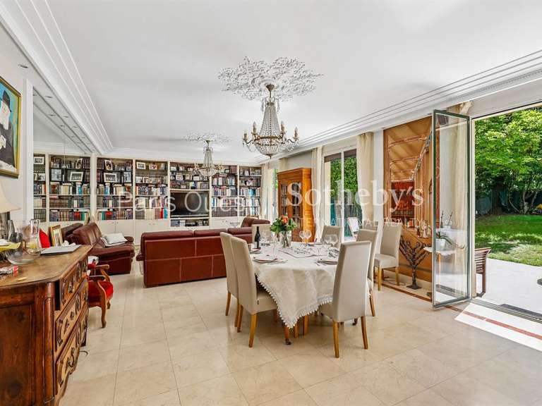Appartement Neuilly-sur-Seine - 5 chambres - 181m²