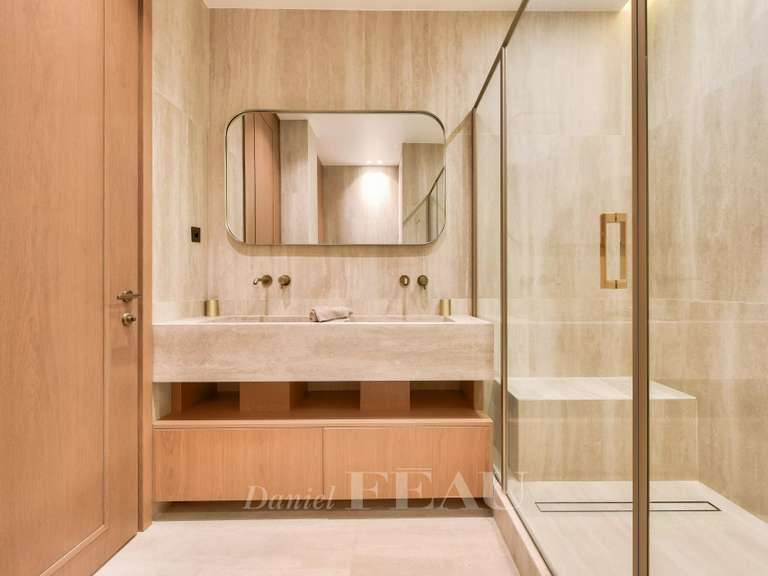 Appartement Neuilly-sur-Seine - 3 chambres - 165m²