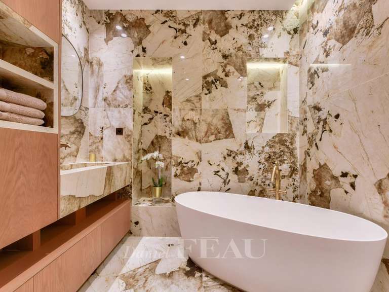 Appartement Neuilly-sur-Seine - 3 chambres - 165m²