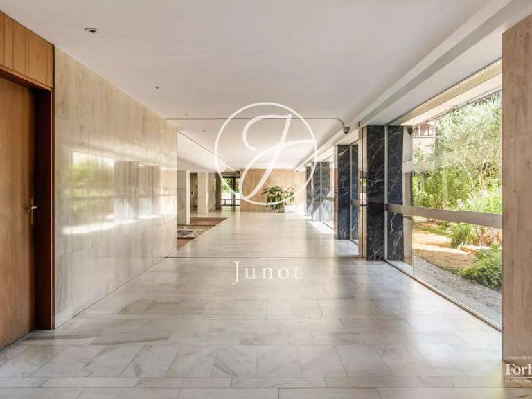 Apartment Neuilly-sur-Seine - 4 bedrooms - 154m²