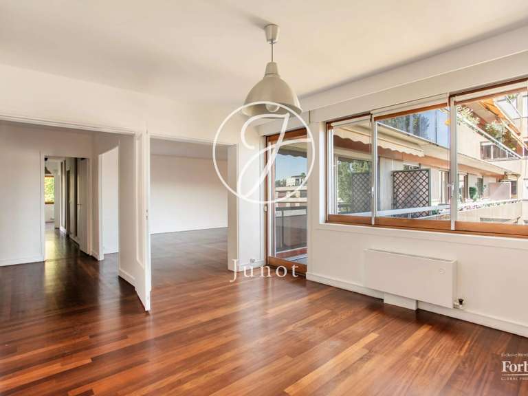 Apartment Neuilly-sur-Seine - 4 bedrooms - 154m²