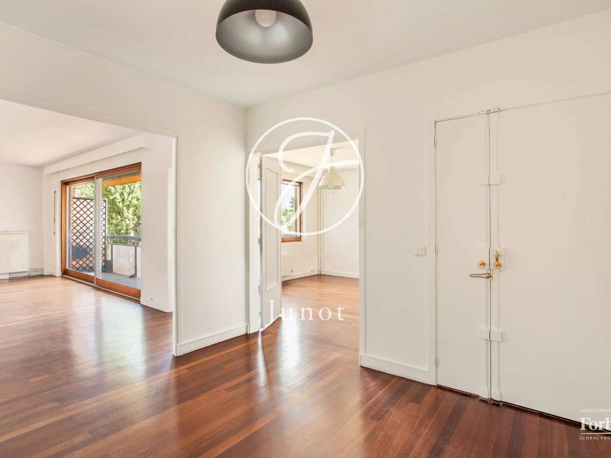 Apartment Neuilly-sur-Seine