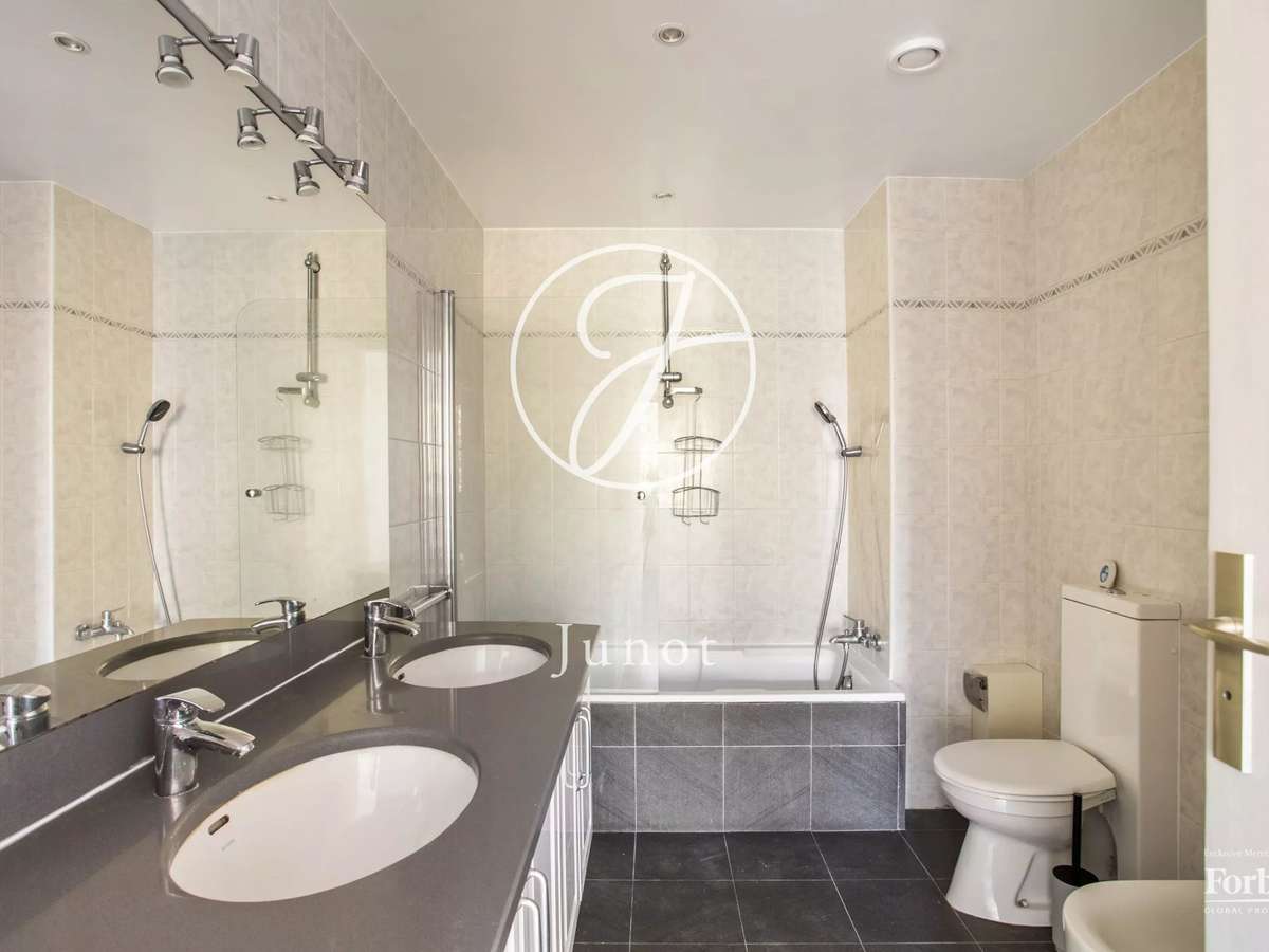 Apartment Neuilly-sur-Seine