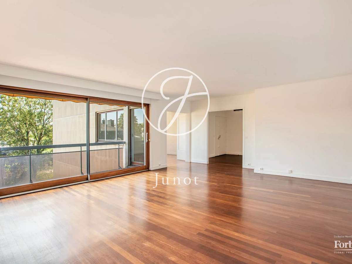 Apartment Neuilly-sur-Seine