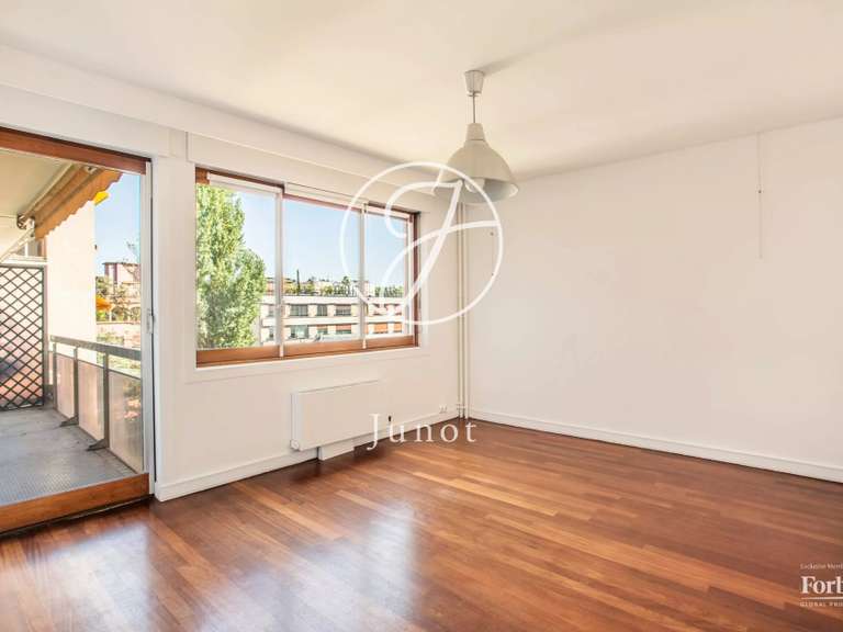 Apartment Neuilly-sur-Seine - 4 bedrooms - 154m²