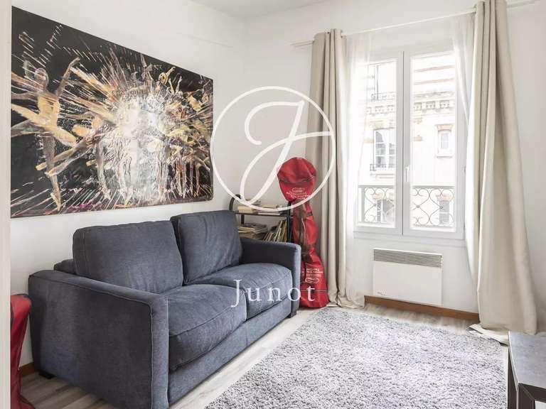 Apartment Neuilly-sur-Seine - 4 bedrooms - 129m²