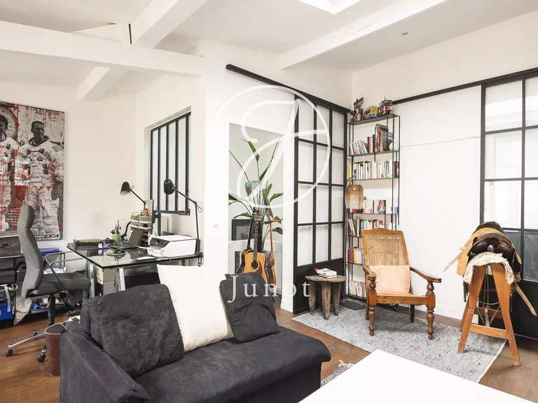 Apartment Neuilly-sur-Seine - 4 bedrooms - 129m²