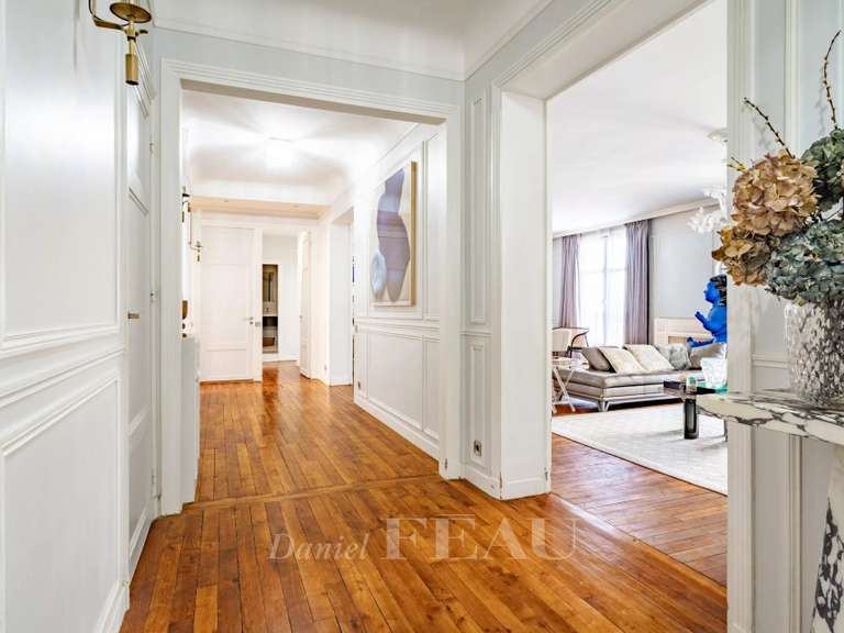 Appartement Neuilly-sur-Seine - 3 chambres - 156m²