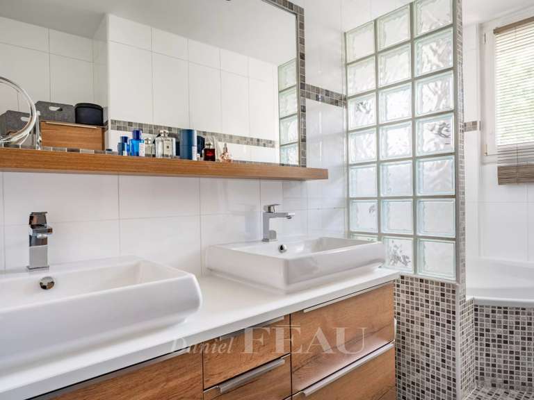 Appartement Neuilly-sur-Seine - 3 chambres - 110m²