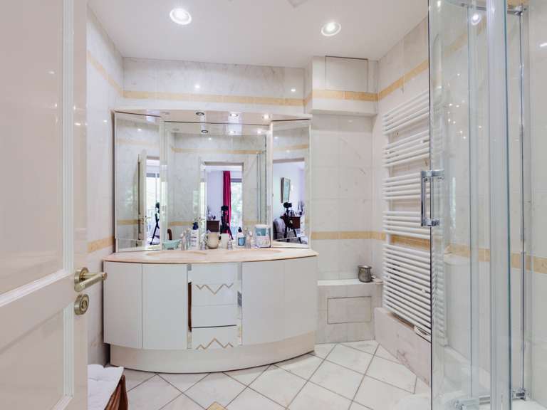 Appartement Neuilly-sur-Seine - 5 chambres - 181m²