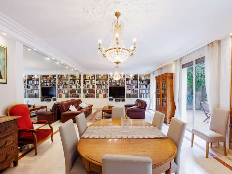Appartement Neuilly-sur-Seine - 5 chambres - 181m²