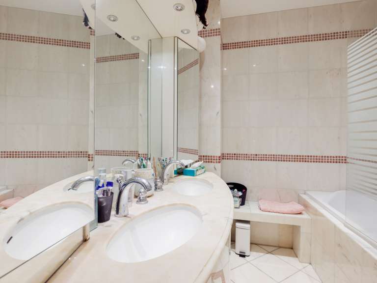 Appartement Neuilly-sur-Seine - 5 chambres - 181m²