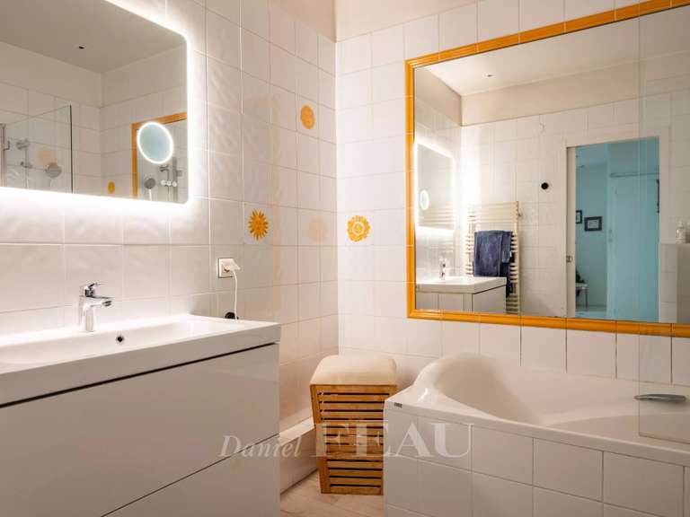 Appartement Neuilly-sur-Seine - 2 chambres - 83m²