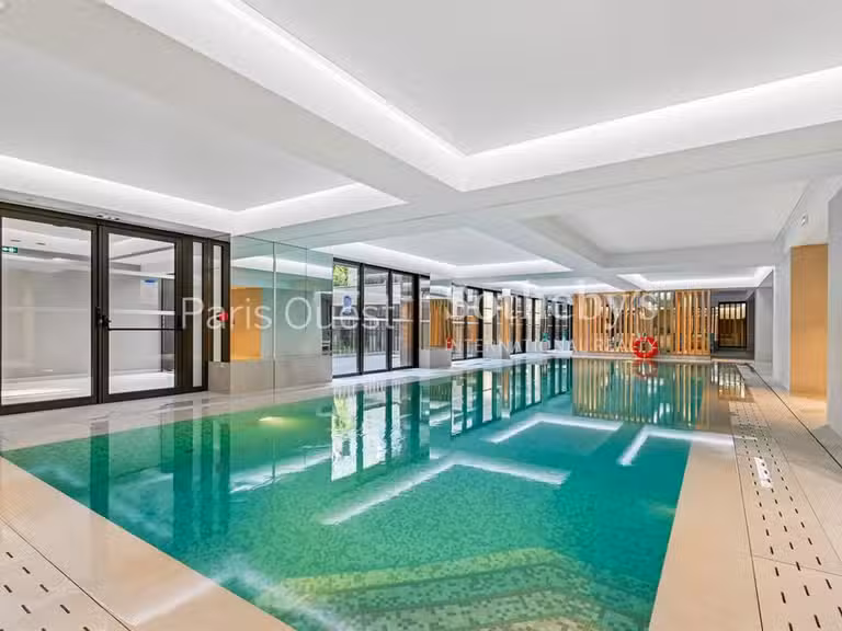 Apartment Neuilly-sur-Seine - 2 bedrooms - 80m²