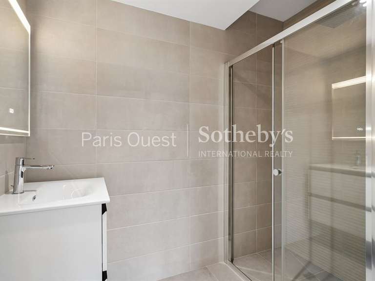 Apartment Neuilly-sur-Seine - 2 bedrooms - 80m²