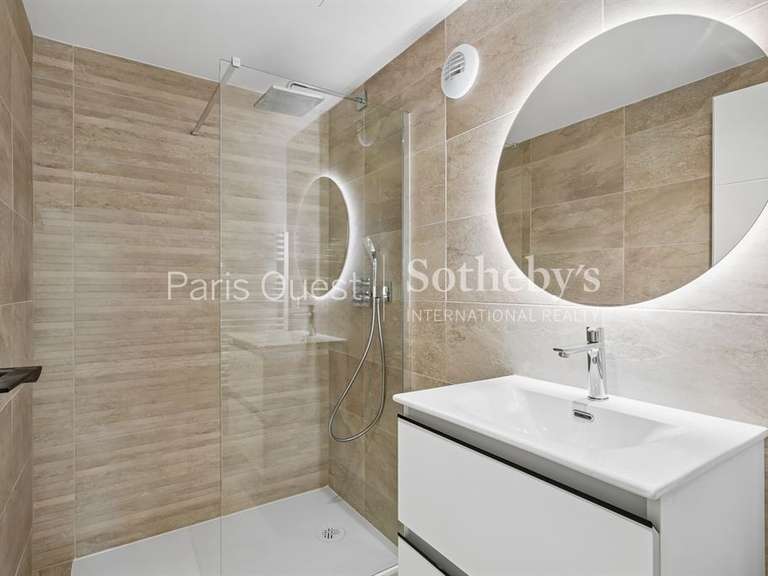 Apartment Neuilly-sur-Seine - 2 bedrooms - 80m²