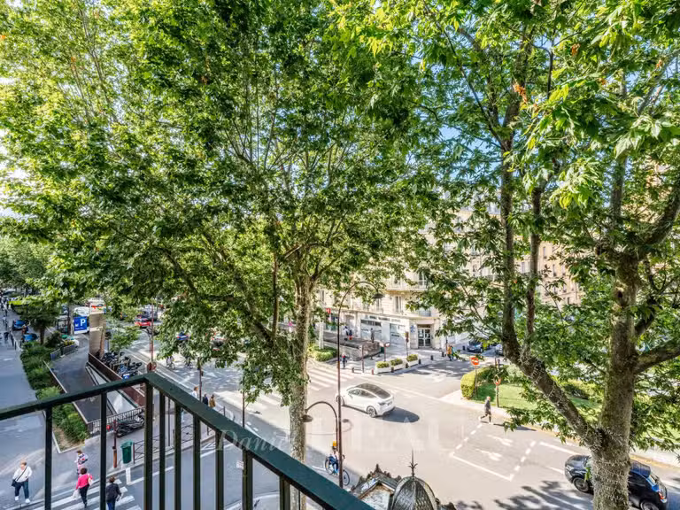 Appartement Neuilly-sur-Seine - 3 chambres - 84m²