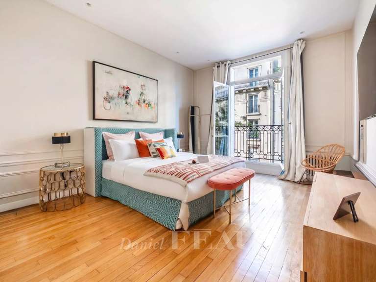 Appartement Neuilly-sur-Seine - 5 chambres - 185m²