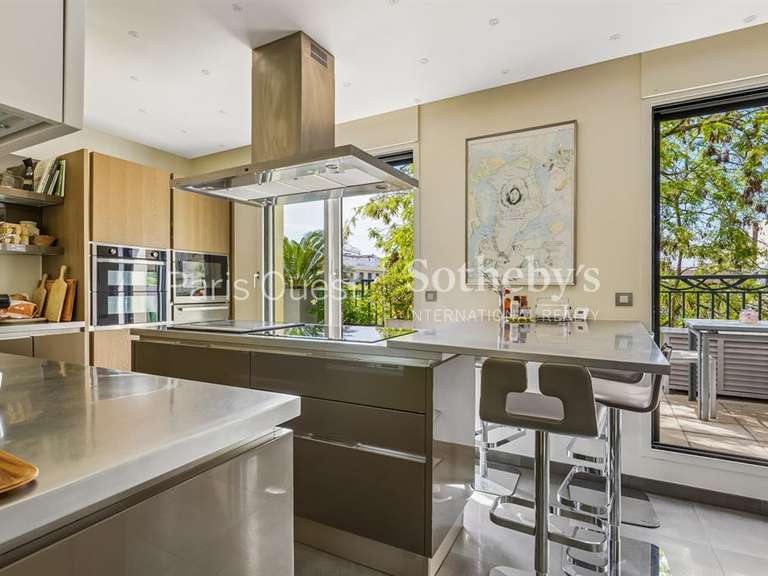 Apartment Neuilly-sur-Seine - 2 bedrooms - 164m²