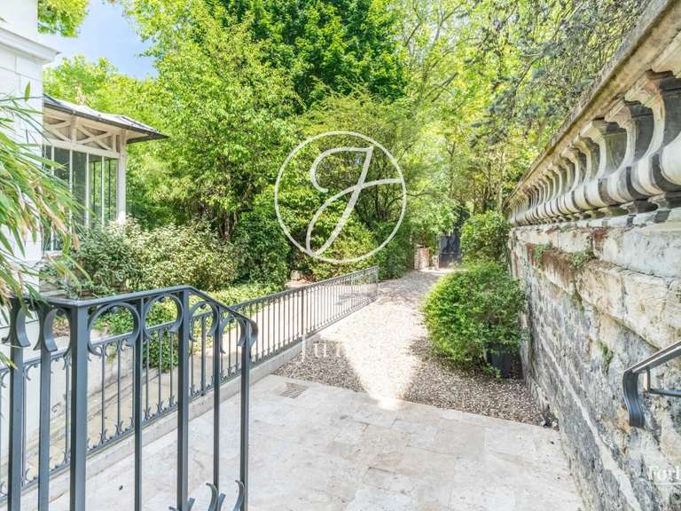 Appartement Neuilly-sur-Seine - 7 chambres - 114m²