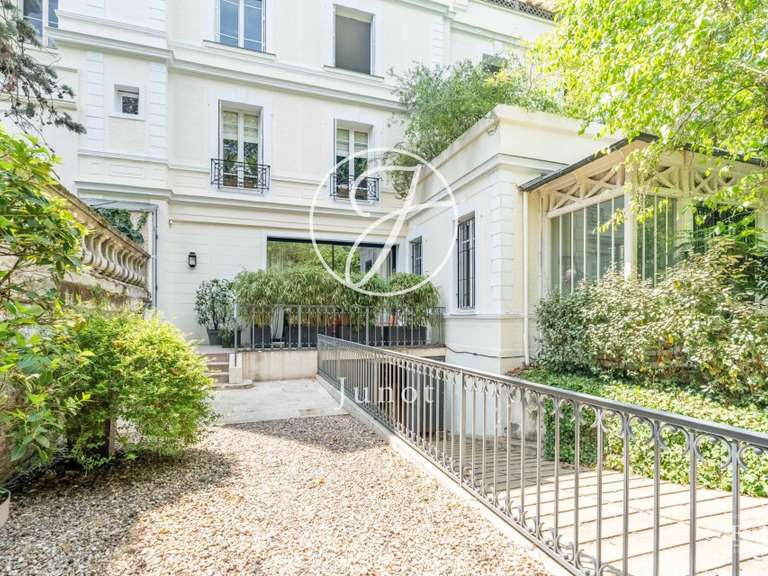 Appartement Neuilly-sur-Seine - 7 chambres - 114m²