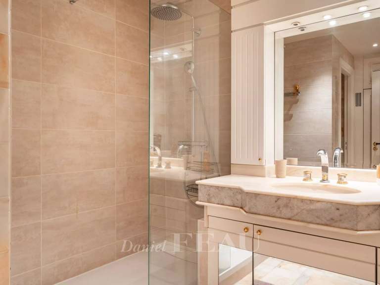 Appartement Neuilly-sur-Seine - 4 chambres - 214m²