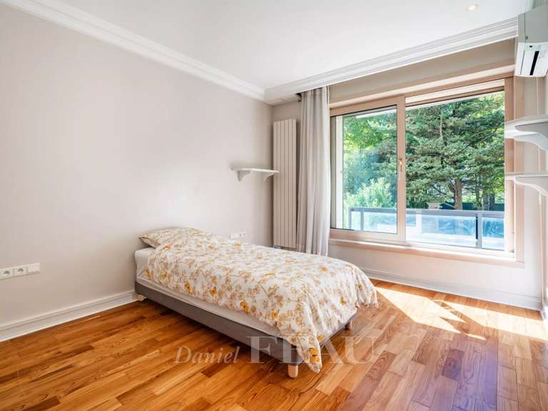 Appartement Neuilly-sur-Seine - 4 chambres - 214m²