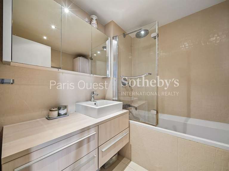 Appartement Neuilly-sur-Seine - 3 chambres - 102m²