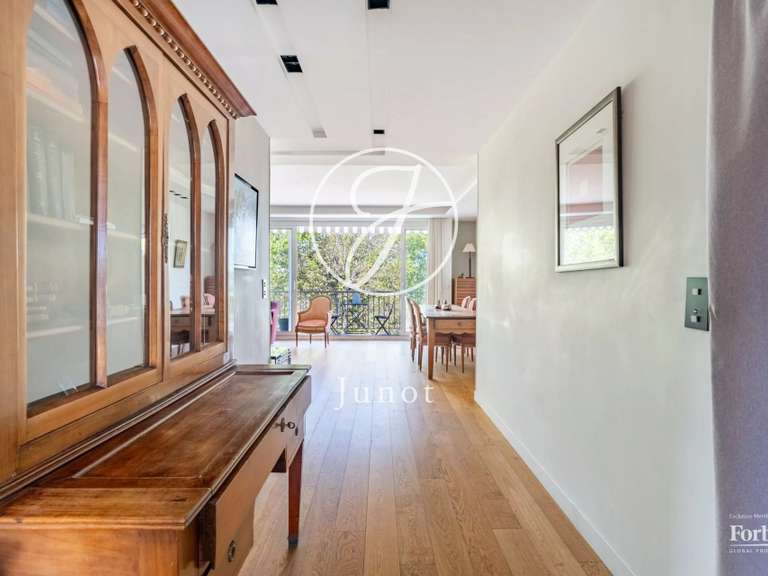 Appartement Neuilly-sur-Seine - 2 chambres - 90m²