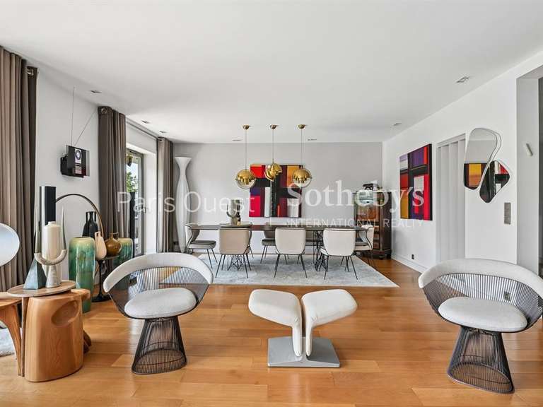 Appartement Neuilly-sur-Seine - 3 chambres - 150m²