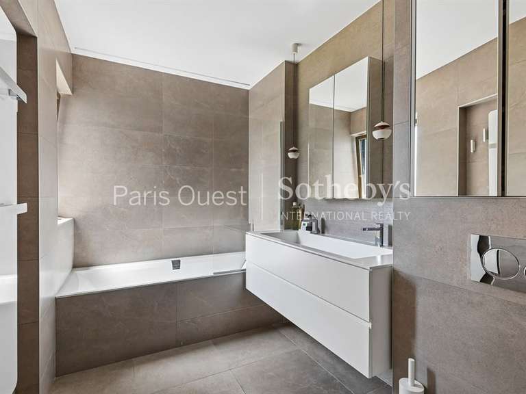 Appartement Neuilly-sur-Seine - 3 chambres - 150m²