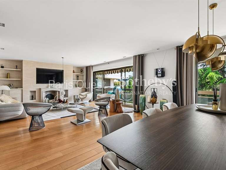 Appartement Neuilly-sur-Seine - 3 chambres - 150m²