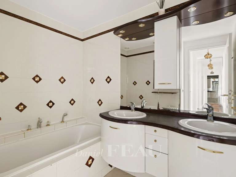 Appartement Neuilly-sur-Seine - 2 chambres - 87m²