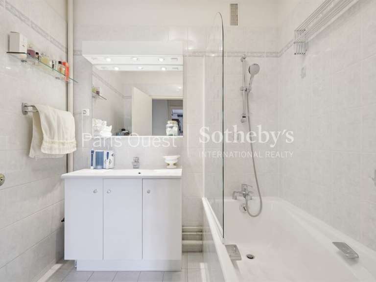 Appartement Neuilly-sur-Seine - 3 chambres - 110m²
