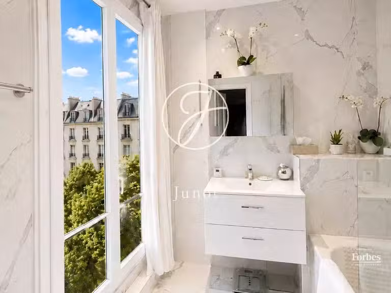 Appartement Neuilly-sur-Seine - 3 chambres - 124m²