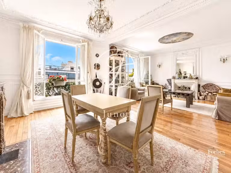 Appartement Neuilly-sur-Seine - 3 chambres - 124m²