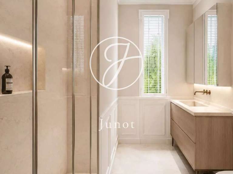 Appartement Neuilly-sur-Seine - 3 chambres - 124m²