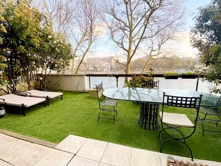 Apartment Neuilly-sur-Seine - 4 bedrooms