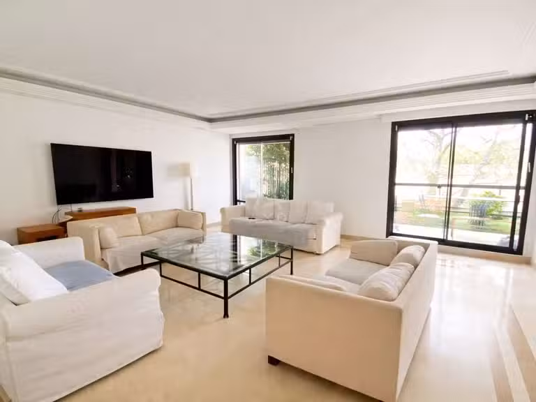 Apartment Neuilly-sur-Seine - 4 bedrooms