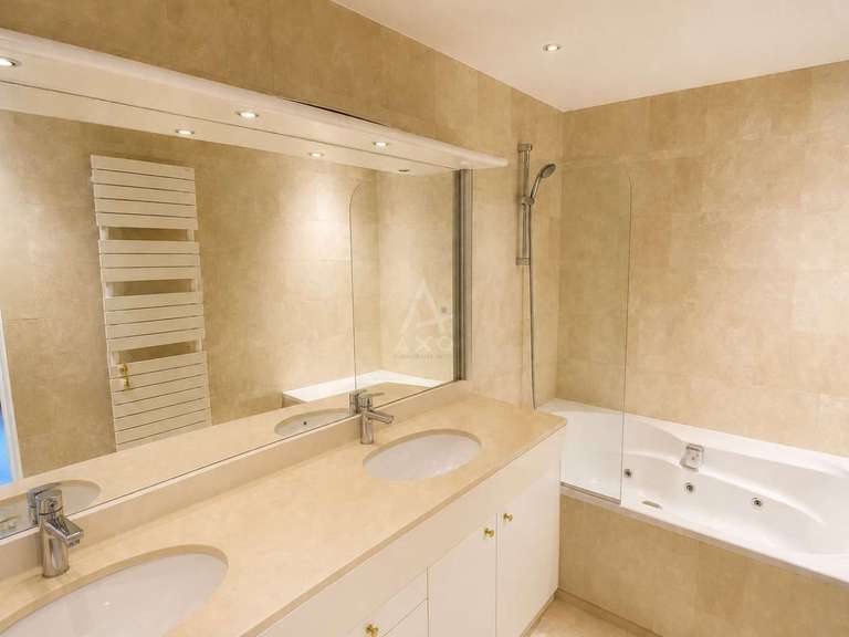 Apartment Neuilly-sur-Seine - 4 bedrooms