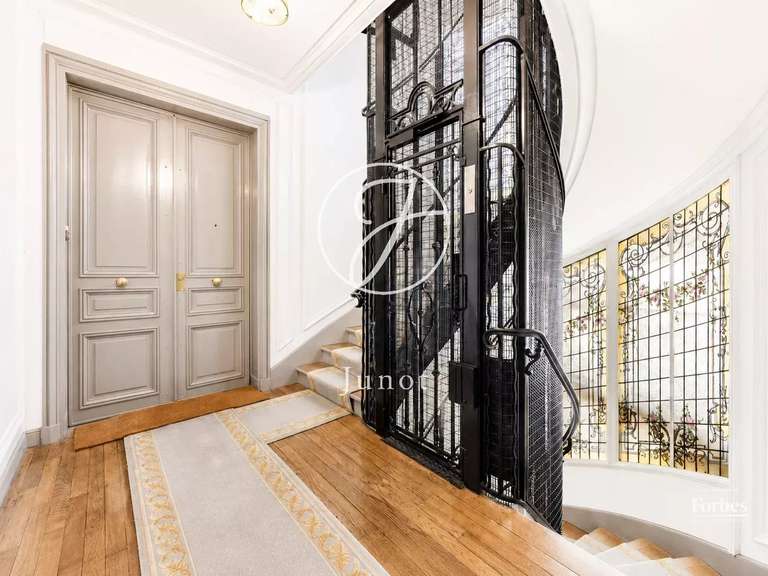 Appartement Neuilly-sur-Seine - 3 chambres - 124m²