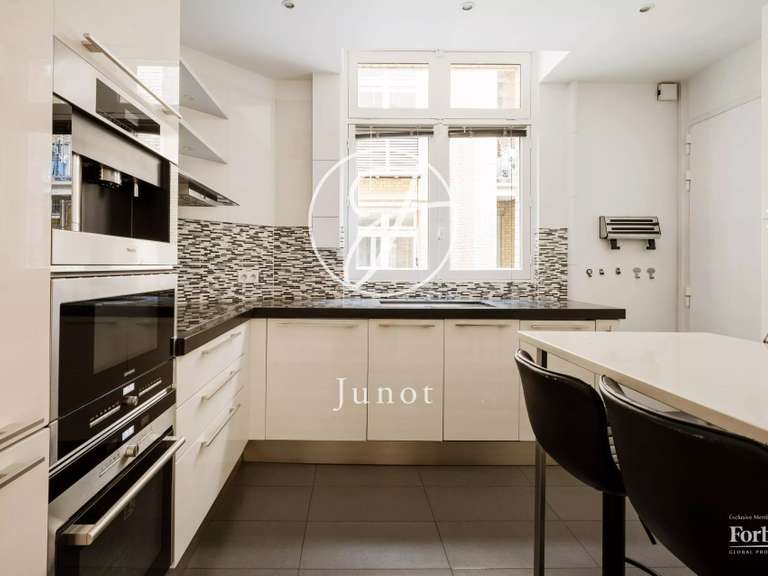 Appartement Neuilly-sur-Seine - 2 chambres - 125m²