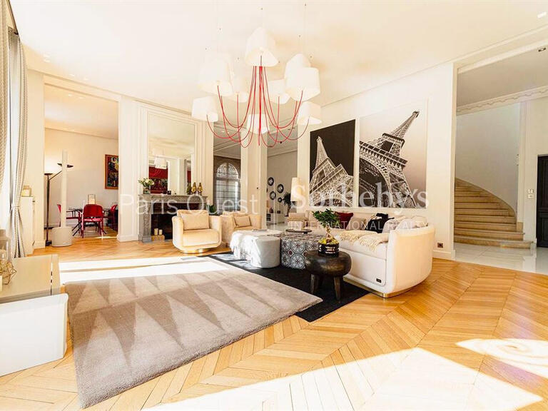 Hôtel particulier Neuilly-sur-Seine - 6 chambres - 811m²