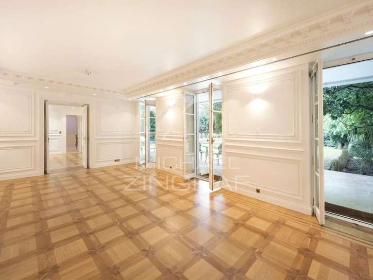 Hôtel particulier Neuilly-sur-Seine - 5 chambres - 740m²